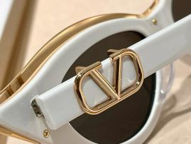 Picture of Valentino Sunglasses _SKUfw55790993fw